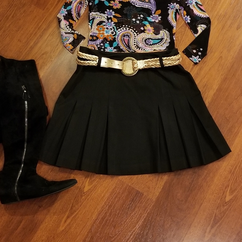EUC INC Black Pleated Mini Skirt